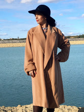 Charger l'image dans la galerie, Manteau Jean-Paul Gaultier angora taille 38