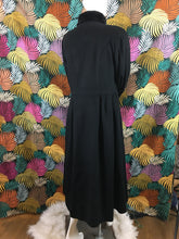 Charger l'image dans la galerie, Superbe manteau Yves Saint Laurent Fourrures taille 42