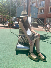 Charger l'image dans la galerie, Exceptionnelle et iconique robe Jean Paul Gaultier taille 36