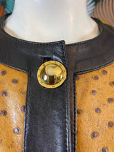 Charger l'image dans la galerie, Manteau en cuir d’autruche taille 40/42