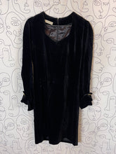 Charger l'image dans la galerie, Robe en velours vintage Guy Laroche taille 38