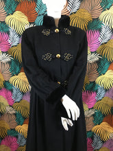Charger l'image dans la galerie, Superbe manteau Yves Saint Laurent Fourrures taille 42