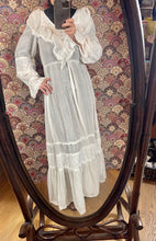 Charger l'image dans la galerie, Superbe robe longue vintage taille 34