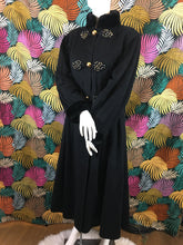Charger l'image dans la galerie, Superbe manteau Yves Saint Laurent Fourrures taille 42