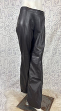 Charger l'image dans la galerie, Pantalon en cuir Mugler taille 36
