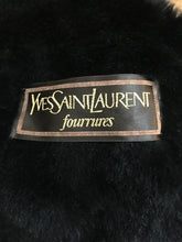 Charger l'image dans la galerie, Superbe manteau Yves Saint Laurent Fourrures taille 42
