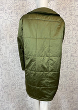 Charger l'image dans la galerie, Manteau matelassé kaki Nina Ricci taille 38