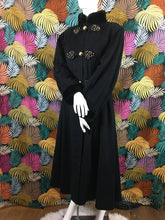 Charger l'image dans la galerie, Superbe manteau Yves Saint Laurent Fourrures taille 42