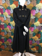 Charger l'image dans la galerie, Superbe manteau Yves Saint Laurent Fourrures taille 42