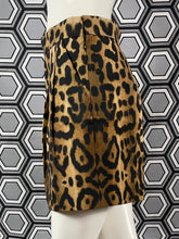 Charger l&#39;image dans la galerie, Short léopard Giambattista Valli taille 36

