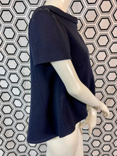 Charger l&#39;image dans la galerie, Haut bleu marine Prada taille 42
