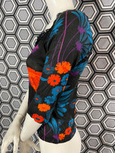 Charger l&#39;image dans la galerie, Haut Dolce &amp; Gabbana fleurs taille 36
