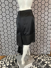 Charger l&#39;image dans la galerie, Jupe asymétrique Céline taille 38
