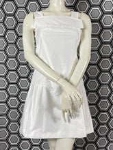 Charger l&#39;image dans la galerie, Robe blanche Courrèges taille 36
