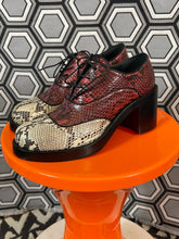 Charger l'image dans la galerie, Sublimes Chaussures en python Miu Miu pointure 36
