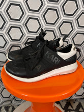 Charger l&#39;image dans la galerie, Sneakers Karl Lagerfeld pointure 37
