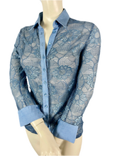 Charger l&#39;image dans la galerie, Chemisier en résille brodée Anne Fontaine taille 38
