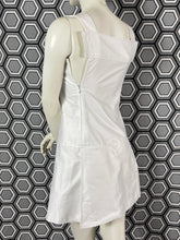 Charger l&#39;image dans la galerie, Robe blanche Courrèges taille 36

