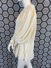 Charger l&#39;image dans la galerie, Blouse Christian Dior taille 38
