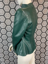 Charger l'image dans la galerie, Veste vintage en cuir Thierry Mugler taille 38
