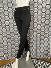 Charger l'image dans la galerie, Superbe pantalon Gucci taille 34

