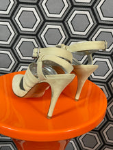 Charger l&#39;image dans la galerie, Escarpins vintage Thierry Mugler pointure 36
