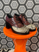 Charger l'image dans la galerie, Sublimes Chaussures en python Miu Miu pointure 36
