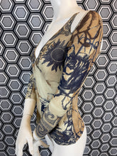 Charger l&#39;image dans la galerie, Haut en mesh Roberto Cavalli taille 42
