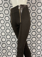 Charger l&#39;image dans la galerie, Pantalon Givenchy empiècement cuir taille 36
