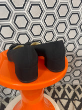 Charger l&#39;image dans la galerie, Mocassins Prada pointure 39
