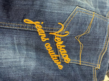 Charger l&#39;image dans la galerie, Jupe en jeans Versace jeans couture taille 40
