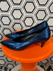 Escarpins bleu merallisé léopard pointure 37,5 italienne.