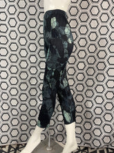 Charger l&#39;image dans la galerie, Pantalon Pleats Please Issey Miyake
