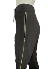 Charger l'image dans la galerie, Superbe pantalon Céline neuf avec étiquette taille 36

