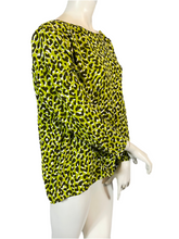 Charger l'image dans la galerie, Superbe blouse léopard Yves Saint Laurent rive gauche taille 42
