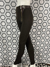 Charger l&#39;image dans la galerie, Pantalon Givenchy empiècement cuir taille 36
