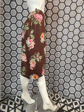 Charger l&#39;image dans la galerie, Jupe à fleurs Ungaro taille 38
