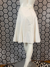 Charger l&#39;image dans la galerie, Jupe Céline taille 38
