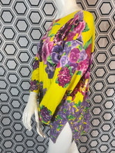 Charger l&#39;image dans la galerie, Haut Versace jeans couture taille 40
