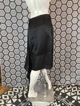 Charger l&#39;image dans la galerie, Jupe asymétrique Céline taille 38
