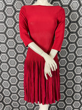 Charger l&#39;image dans la galerie, Robe Alaïa framboise taille 36
