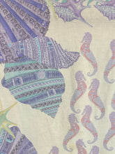 Charger l'image dans la galerie, Haut Versace taille 42
