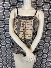 Charger l&#39;image dans la galerie, Top Dries Van Noten taille 36
