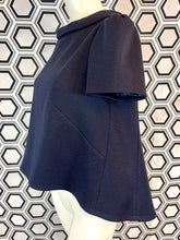 Charger l&#39;image dans la galerie, Haut bleu marine Prada taille 42
