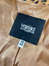 Charger l&#39;image dans la galerie, Blazer Léopard Versace taille 40
