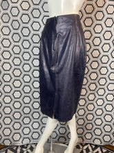 Charger l&#39;image dans la galerie, Jupe en cuir Morabito taille 38
