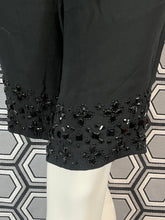 Charger l&#39;image dans la galerie, Bermuda Red Valentino brodé de perles taille 38
