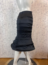 Charger l&#39;image dans la galerie, Incroyable !!! Jupe Moschino à cerceaux taille 36
