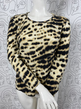 Charger l&#39;image dans la galerie, Haut Max Mara taille 38
