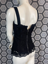Charger l&#39;image dans la galerie, Haut en dentelle Dolce &amp; Gabbana taille 36
